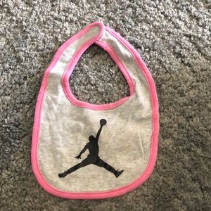 Jordan bib